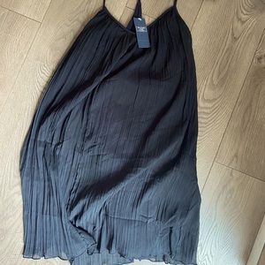 New with Tags. Abercrombie black dress.